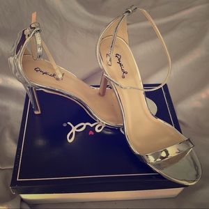 Silver Metallic Heel Sandal Sz10